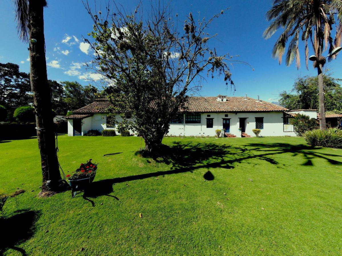 Hotel Boutique Casa De Hacienda Su Merced Puembo Екстериор снимка